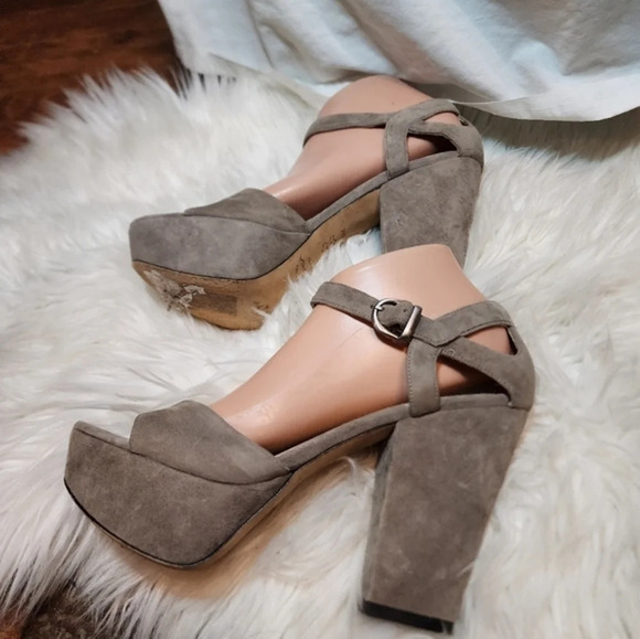 Via Spiga Dove Gray Suede heels 9.5 - Picture 3 of 10